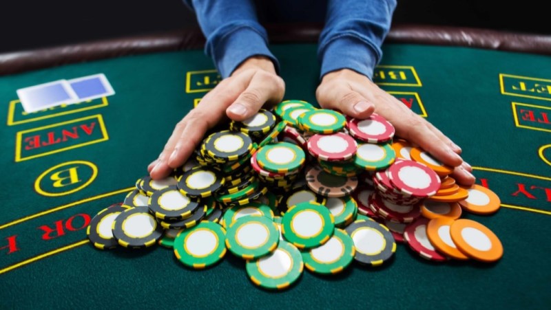 Kapan Harus Melakukan All-In saat Bermain Poker? (Poker Online)